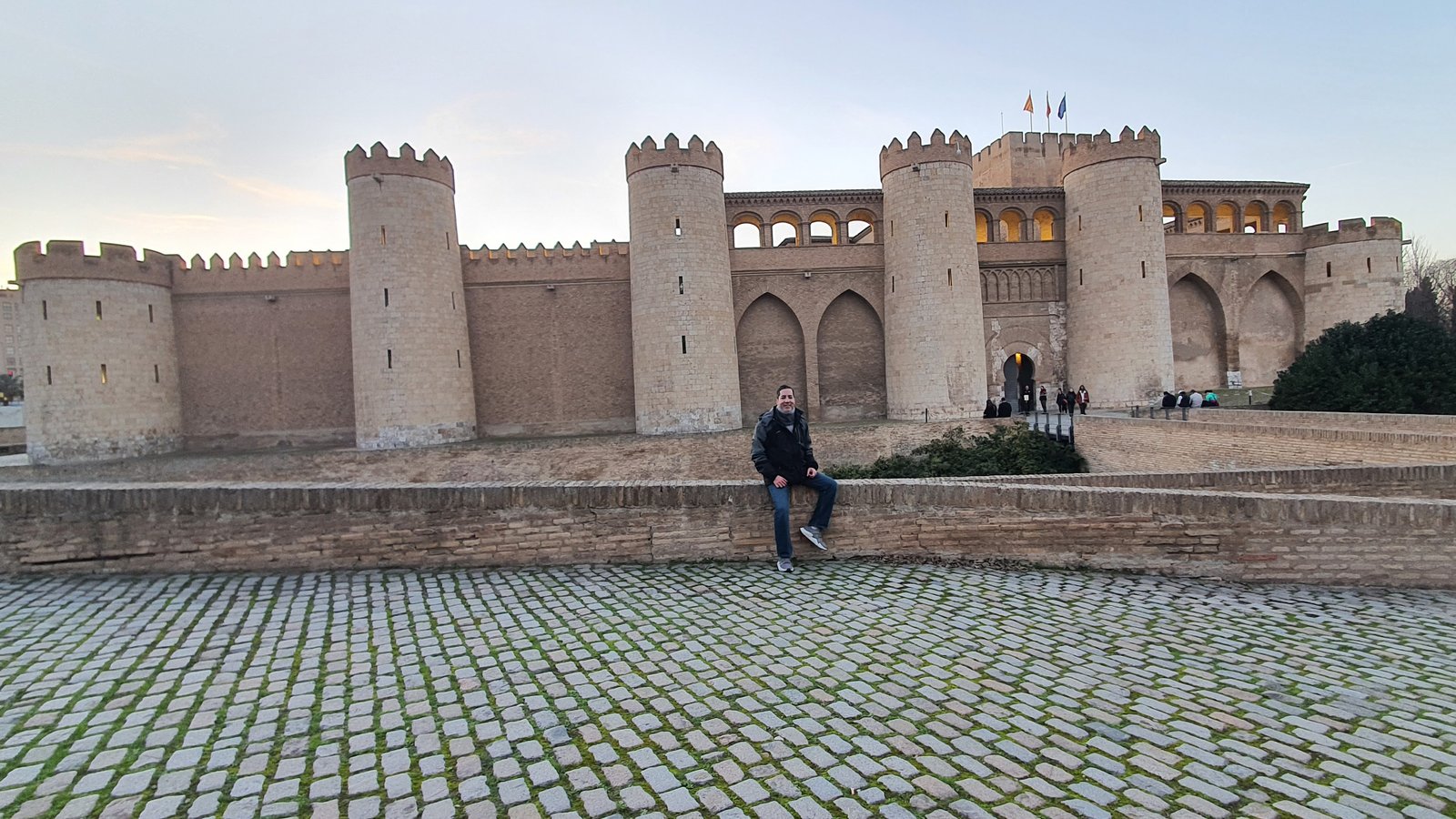 Leo Bermeo - Decoding how technology transforms us